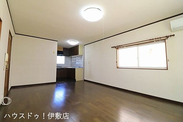 リビング/ダイニングを拡大表示