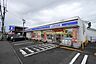 周辺：ローソン 鹿児島伊敷団地店【ローソン鹿児島伊敷団地店】飲食品、日用品を取扱うコンビニエンスストアー 180m