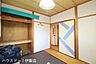 和室：【2F和室4.5帖】押入付きの和室で布団なども楽々収納できます※AIによる家具消し済