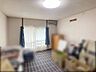 洋室：2階10.6帖洋室。2方面に窓があり明るいお部屋です。