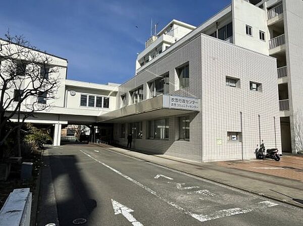 画像21:【市役所・区役所】横須賀市役所 衣笠行政センターまで291ｍ