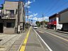 外観：前面道路含む現地写真