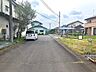 外観：前面道路含む現地写真