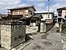 外観：前面道路含む現地写真