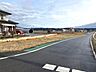 外観：前面道路含む現地写真