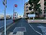 外観：前面道路含む現地写真