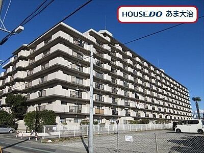 外観：9階建てマンション5階角部屋になります。大治小学校まで徒歩5分、大治中学校すぐ横とお子様も安心して通っていただける距離です。スーパー・ドラッグストア等が徒歩圏内で近く生活に便利な立地です。