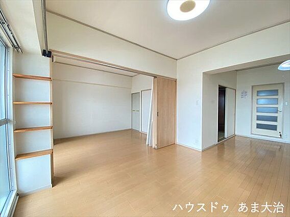 8階建てマンシ...