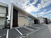 まんば内科外科クリニック　名古屋市営市バス 「万場大橋」停より徒歩3分。診療科目　内科・外科・消化器内科。休診日　木曜日午後、土曜日午後、日曜日、祝日。 640m