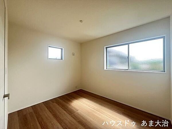 洋室を拡大表示