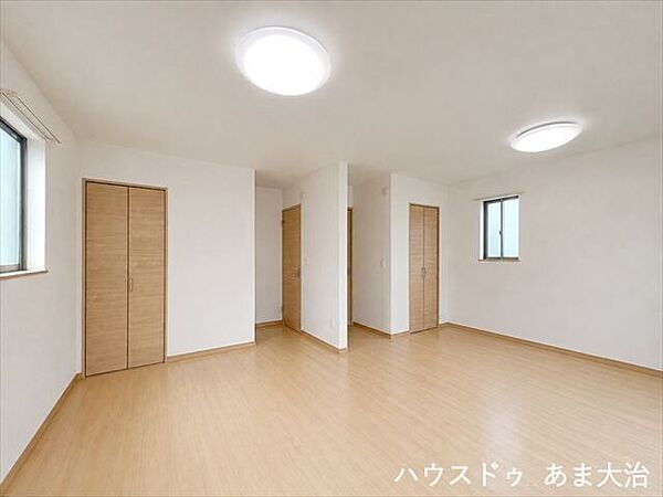 洋室を拡大表示