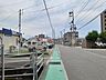 外観：接道は西側です。