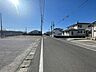 外観：前面道路含む現地写真