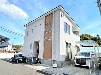 外観:●一宮東小学校●築浅で綺麗な中古戸建です!●生活に便利なエリア♪●駐車は2台可能です♪ 外観:●一宮東小学校●築浅で綺麗な中古戸建です!●生活に便利なエリア♪●駐車は2台可能です♪