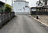 外観：前面道路含む現地写真