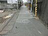 外観：前面道路含む現地写真