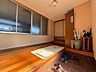 玄関：南向きの明るい玄関