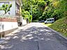 外観：前面道路含む現地写真