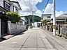 外観：南側道路 東から西方向