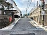 外観：南側道路 東から西方向