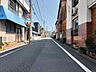 外観：南側道路 西から東方向