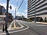 外観：前面道路含む現地写真