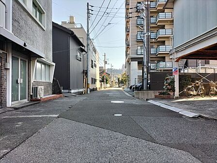 東側道路 北から南方向