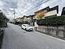 外観：前面道路含む現地写真
