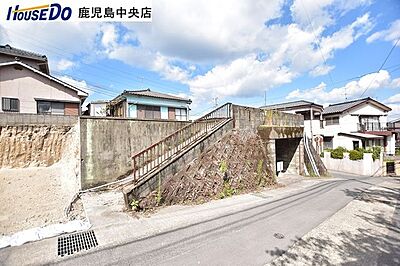 外観：北東角地【敷地面積215.25m2(65.11坪)】建築条件付き！モデルハウスのご見学も可能です♪