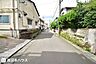 外観：前面道路含む現地写真