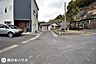 外観：前面道路含む現地写真