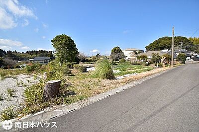 外観:東向き道路【敷地面積705.00m2(213.26坪)】建築条件なし! 外観:東向き道路【敷地面積705.00m2(213.26坪)】建築条件なし!