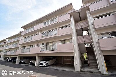 外観：【鴨池ガーデンハウス6号棟】4階建ての最上階のお部屋です！即日ご内覧可能です♪