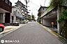 外観：【前面道路】北東向きの前面道路幅は約6ｍです！交通量の少ない静かな住環境です♪