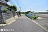 外観：前面道路含む現地写真