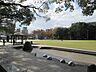 周辺：中央公園天文館に近く、開放的な公園です。園内には芝生の広場や噴水などがあり、老若男女問わず憩いの場で、子どもたちが自由に遊んでいます。 190m