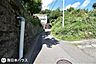 外観：前面道路含む現地写真