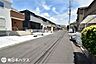 その他：【前面道路】東南向きの前面道路幅は約6.2ｍです！団地内の道路で交通量が少なく静かな住環境です♪