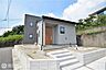外観：【外観】南西角地で日当り、通風良好なお家です♪