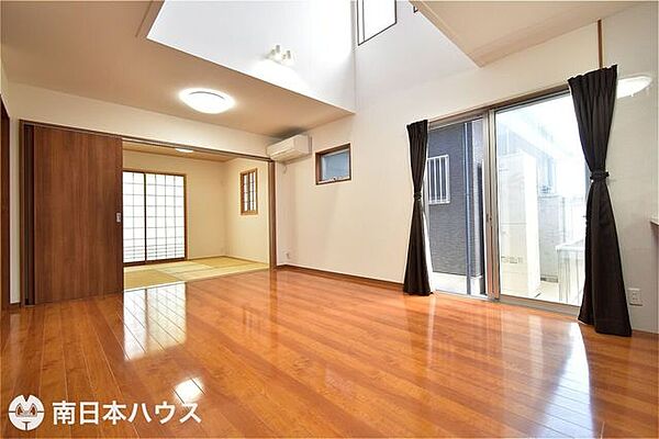 リビング/ダイニングを拡大表示