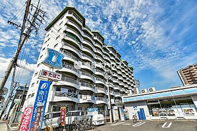 外観：【唐湊スカイコーポ】10階建ての8階部分の角部屋です！即日ご内覧可能です♪