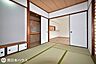 和室：【和室】6帖の和室です！押し入れや床の間もあります！