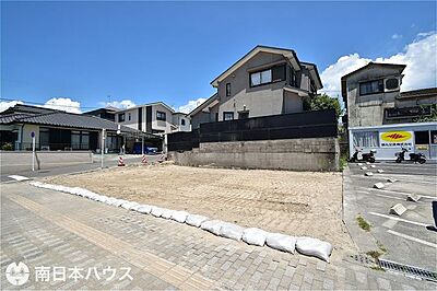 外観:西角地【敷地面積134.89m2(40.80坪)】建築条件なし!現況渡しです! 外観:西角地【敷地面積134.89m2(40.80坪)】建築条件なし!現況渡しです!