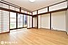 洋室：【洋室】1階8帖の洋室です！キッチンに隣接しているのでリビングとして活用できます♪