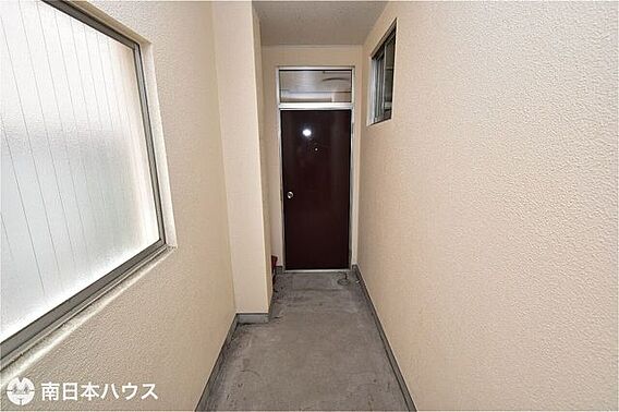 【玄関前】3階...