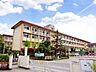 周辺：【鹿児島市立西陵小学校】は、西陵1丁目に位置する1978年創立の小学校です。令和3年度の生徒数は711人で、27クラスあります。校訓は「かしこく　やさしく　たくましく」です。 1100m