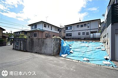外観：北東向き道路【敷地面積183.00m2(55.35坪)】建築条件付き！