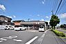 周辺：【セブンイレブン桜ヶ丘2丁目店】鹿児島市桜ヶ丘2丁目にあるコンビニです。設備・サービス　ATM、マルチコピー機、お会計セルフレジ、店舗留置サービスなど 640m