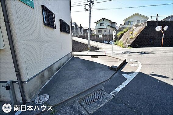 【駐車場】普通...