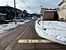 外観：2025年1月撮影消雪パイプ付き前面道路